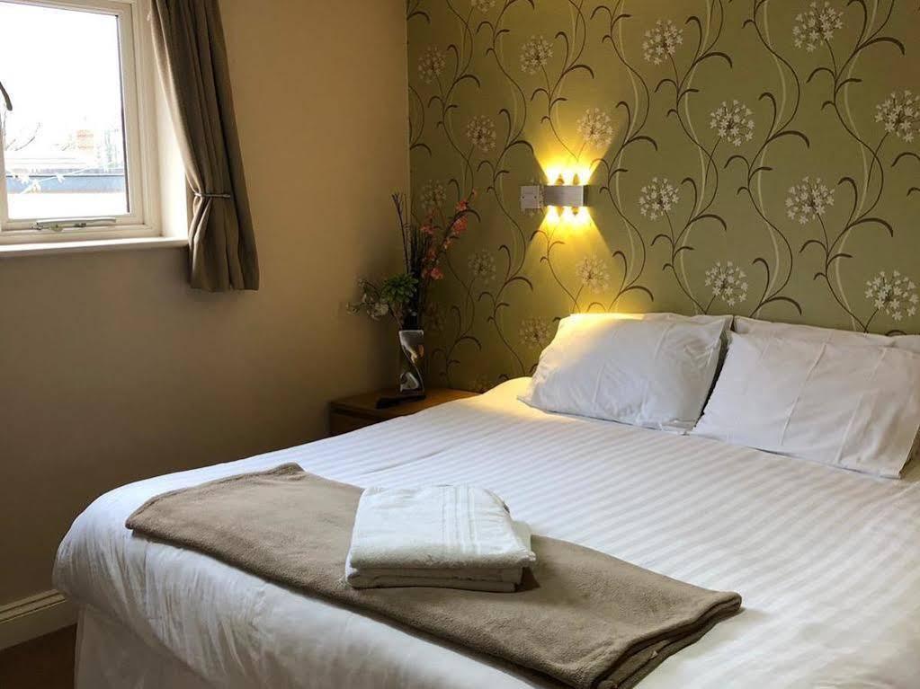 East Harling The Nags Head Bed & Breakfast エクステリア 写真
